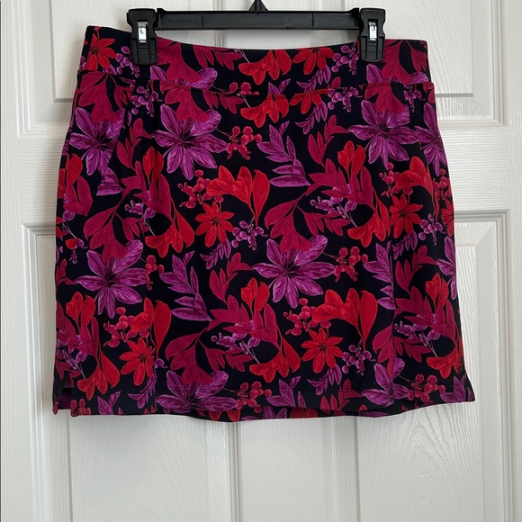 TOMMY BAHAMA Aubrey Joyful Jewel Skort - Picture 2 of 12